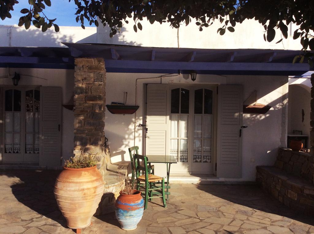 Arokaria Hideaway Suites Krotiri Phòng bức ảnh