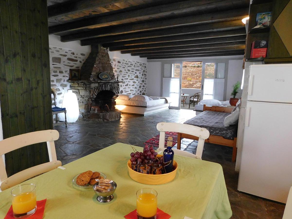 Arokaria Hideaway Suites Krotiri Ngoại thất bức ảnh